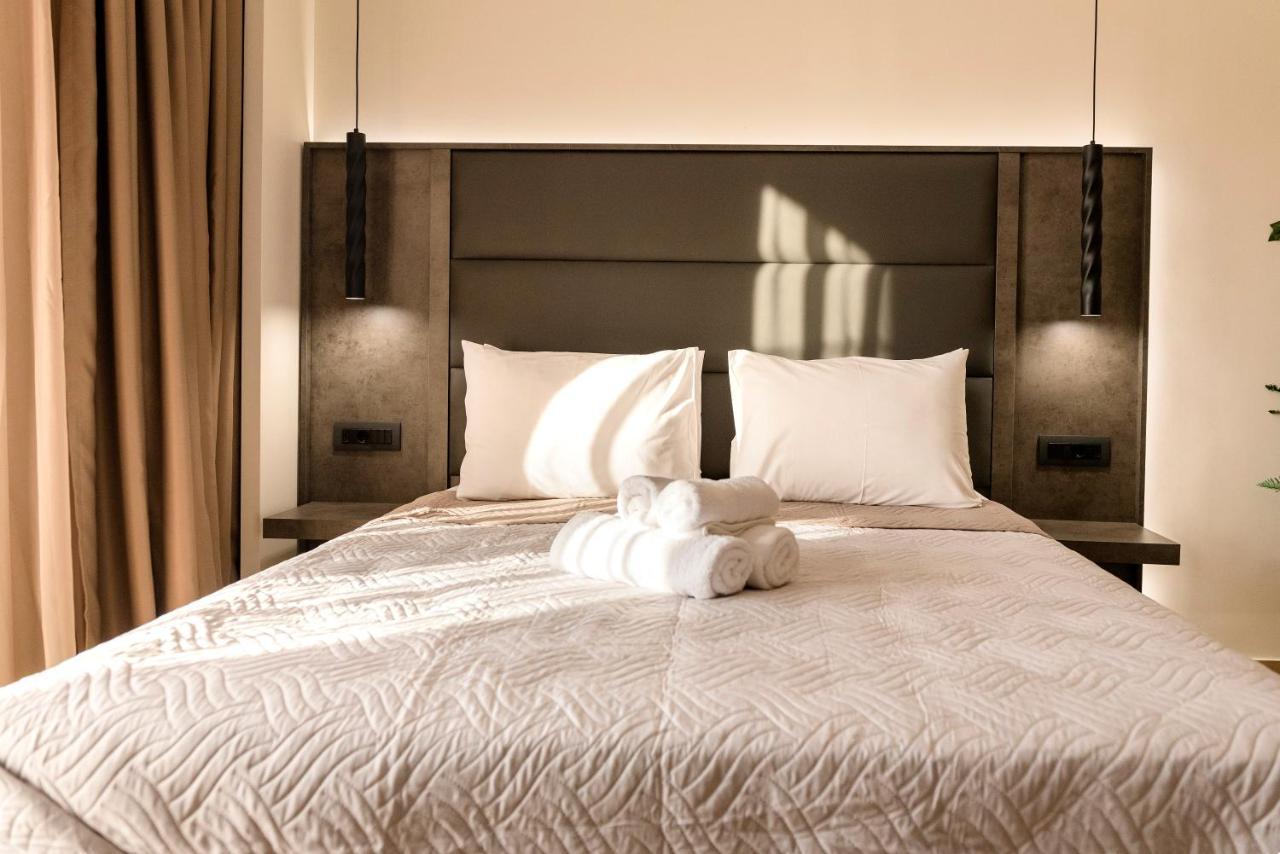 Megusta Suites Theológos エクステリア 写真